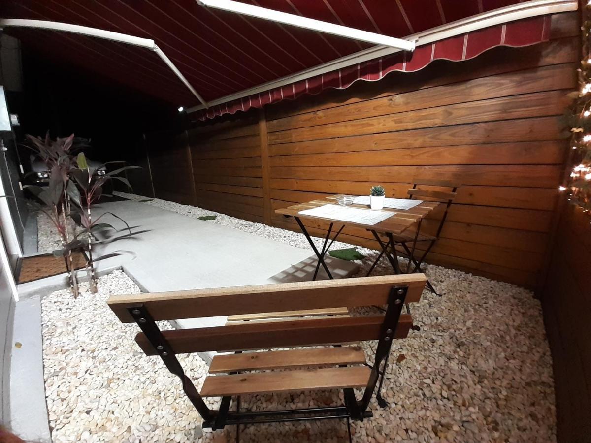 Luxurious Cozy Studio. Tampa Exterior photo